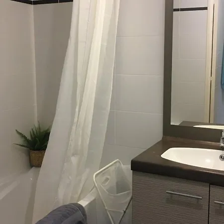 : T2 Avec Clim, Piscine & Parking Au Port - Fr-1-335-190 דירה *